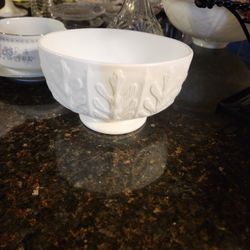Vintage FtdMilk Glass Bowl Oak Leaf