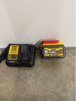 DEWALT FLEXVOLT 20V/60V MAX Lithium-Ion 6.0Ah Battery Pack with  Charger