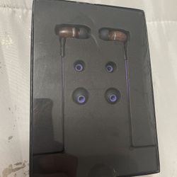 $7 Real Wood Wired in-Ear Headphones by ONYX  