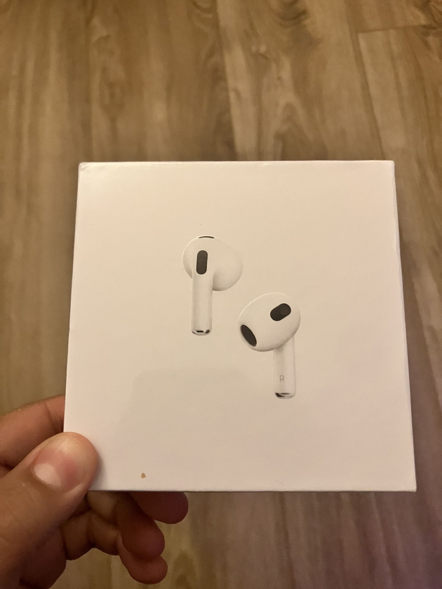 Airpods 3rd Genration.