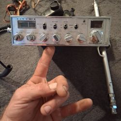 Cb And Vhf Radio Equipment 