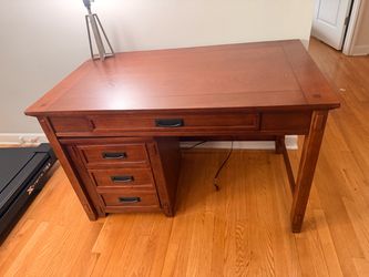 Office desk with rollout drawers with wheels on rollout