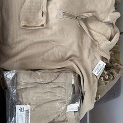 Military fleece top and bottom set Size M