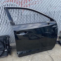 Lexus Nx300 Rt Front Door Panel