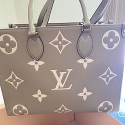 Louis Vuitton Great Condition, Swipe For Bag Code