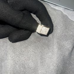 10k Gold Ring /w Diamonds 