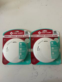 First Alert Smoke And Carbon Monoxide Alarm  (2)