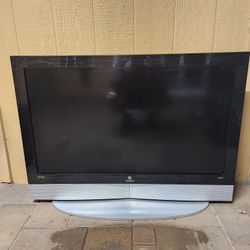 42-inch Vizio LCD HD 🖥