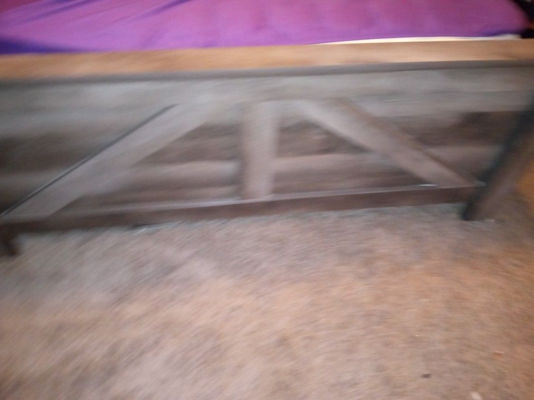 Ashley Queen Crossbuck Bedroom Group
