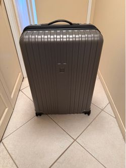 Large Hardside Spinner Rolling Suitcase SwissGear Grey Luggage
