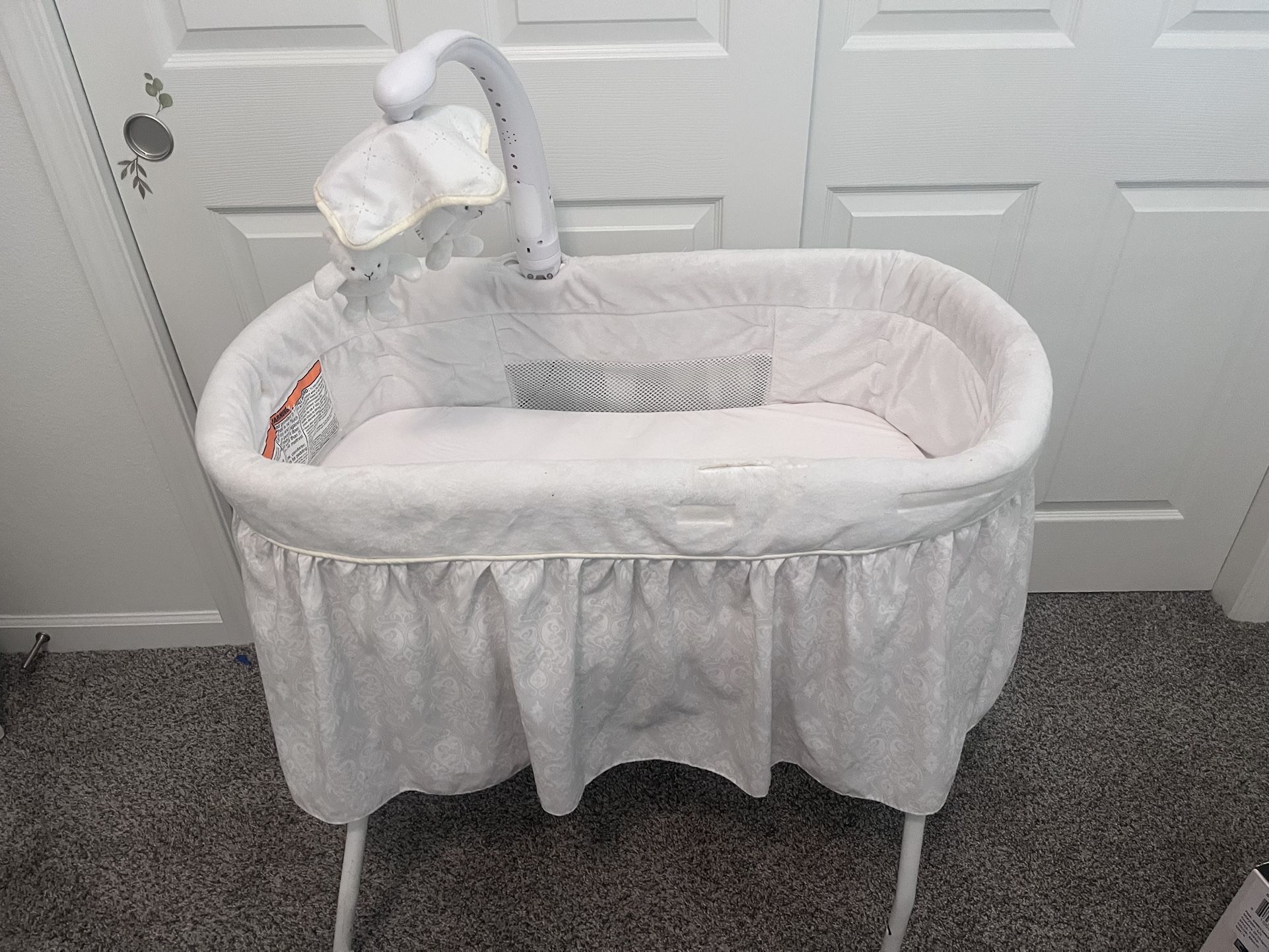 Bassinet On Wheels