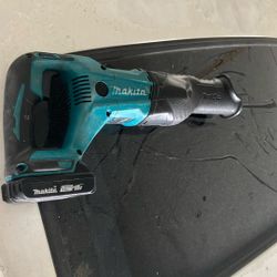 Makita 18v Power saw