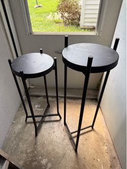 Set of 2 Black Metal Plant Stands