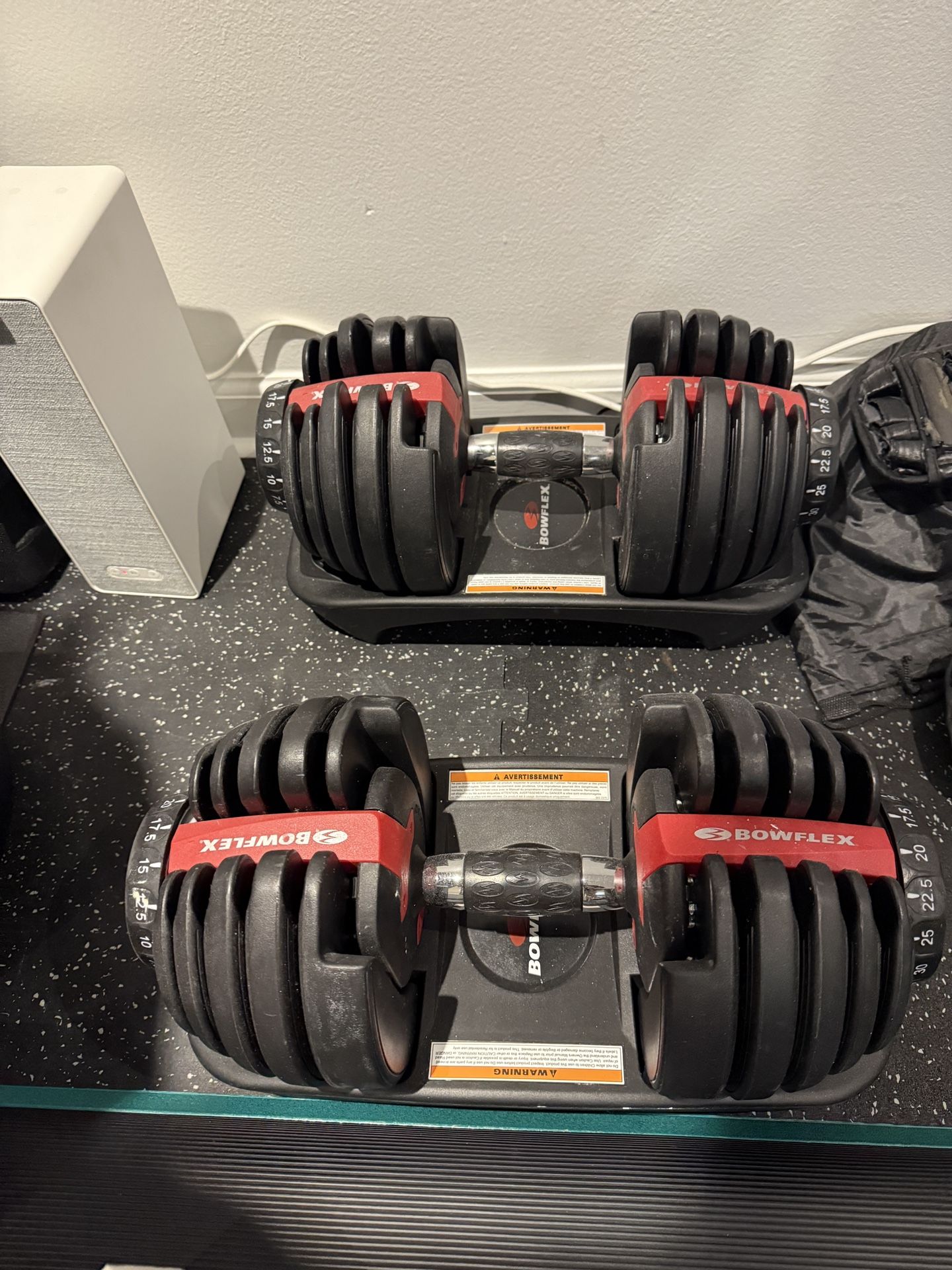 Bowflex dumbbells (adjustable)