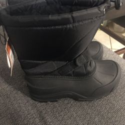 North side Winter Shoes Size 4