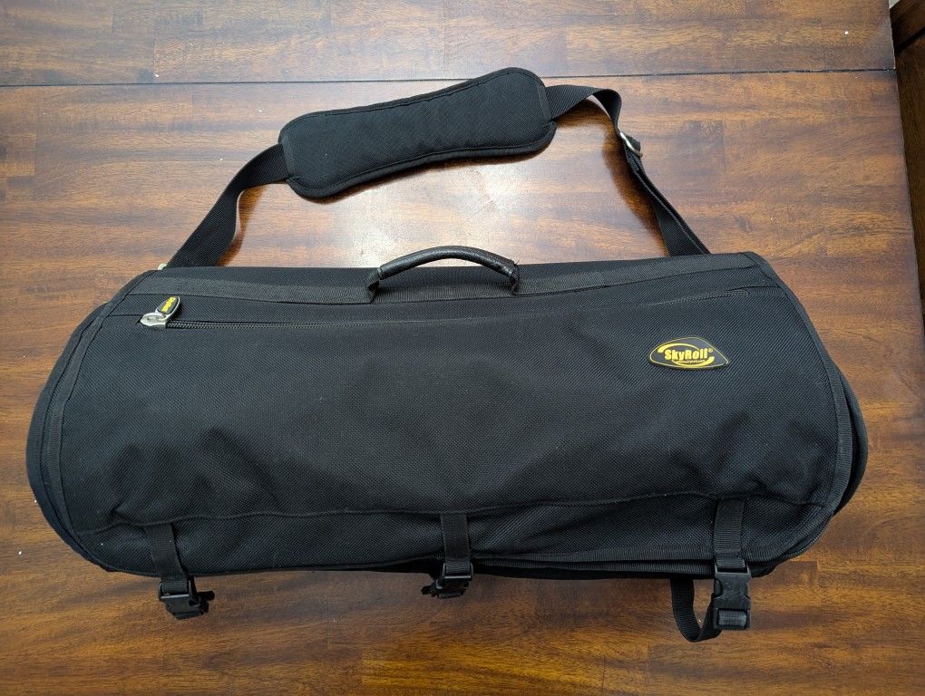 SkyRoll Garment Bag Unisex Adult Black Nylon Travel Rolling Luggage Carry-On 24"