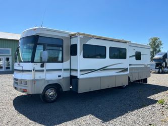 2003 winnebago adventurer 31ft 2slides low miles