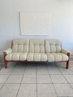 Mcm Ekornes Sofa