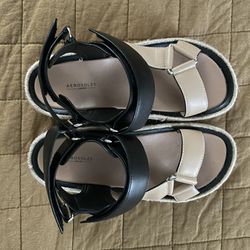 Women’s Size 7 Sandals