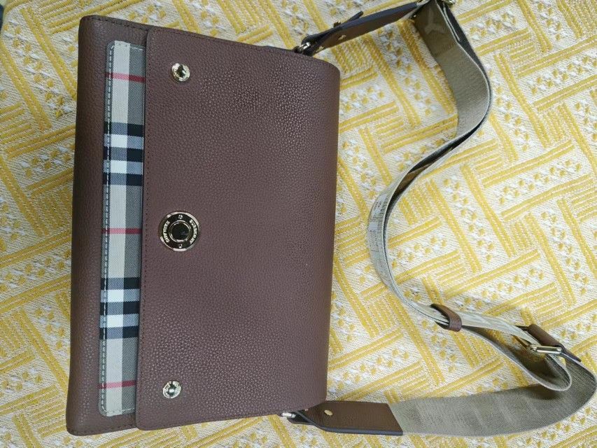 Burberry Vintage check and leather Note crossbody bag