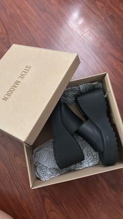 Steve Madden Platform Sandals