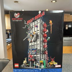 LEGO MARVEL EXCLUSIVE Set 76178 Daily Bugle - NEW SEALED - IN HAND - BOX DAMAGED