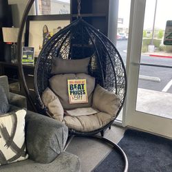 Outdoor Swing Seat $499😍❤️