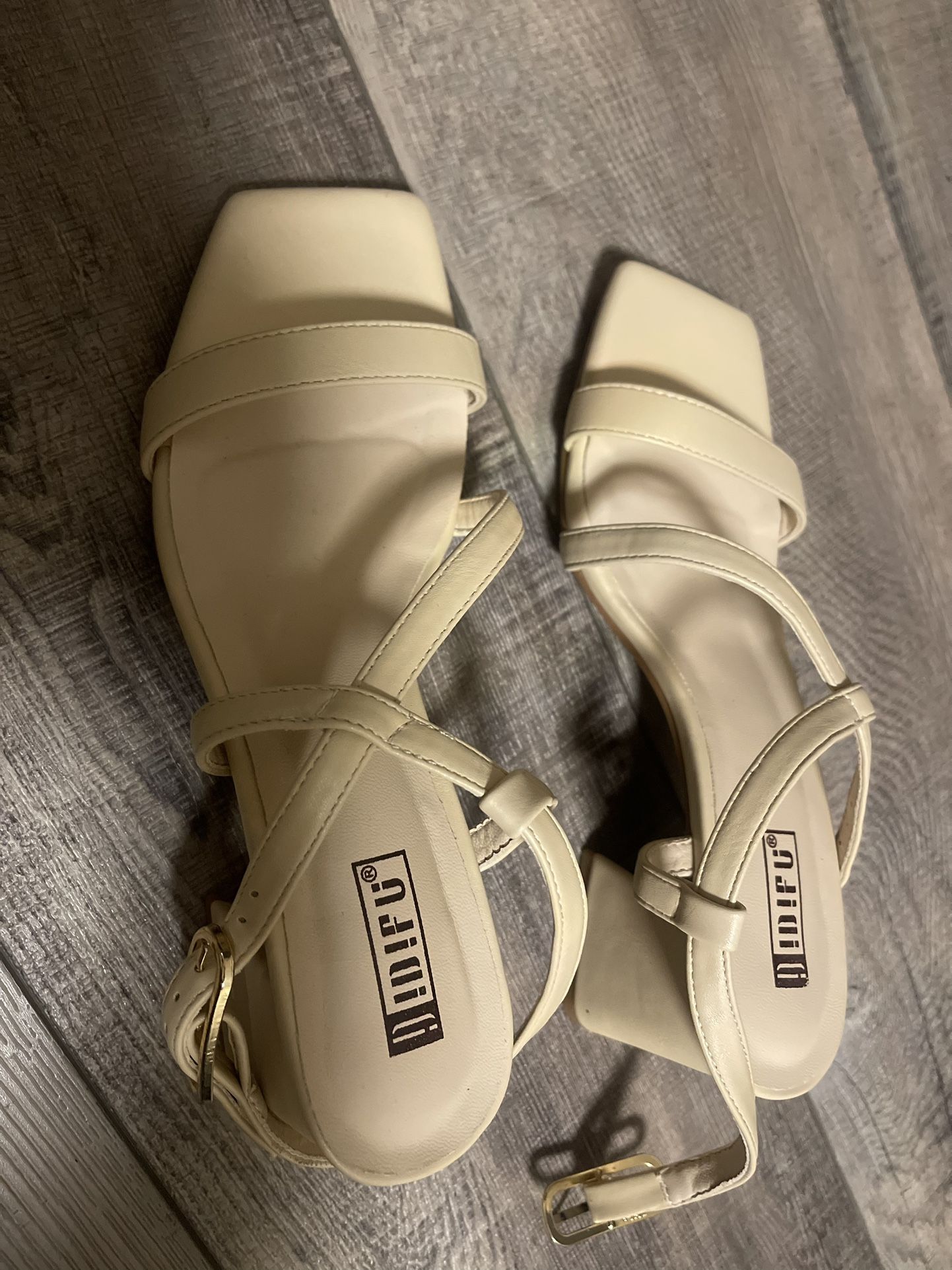 Women's Strappy Heels Chunky Block Square Open Toe Adjustable Ankle Strap Heeled Sandals Slingback Thick Low Wedding Prom Bridal Dress Shoes for Women