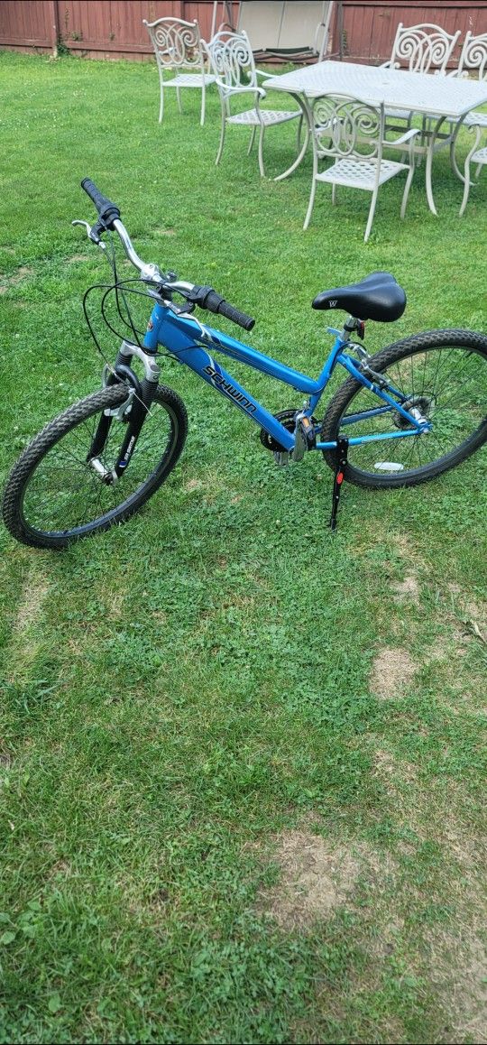 Schwinn High Tember 26" Bike (recently serviced with new shifters, cables, handlegrips and kickstand