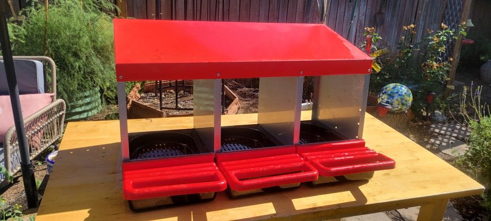 Nesting Boxes For Chickens