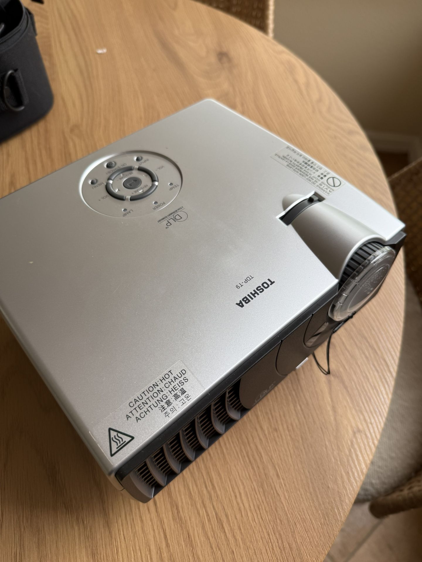 Toshiba Data Projector