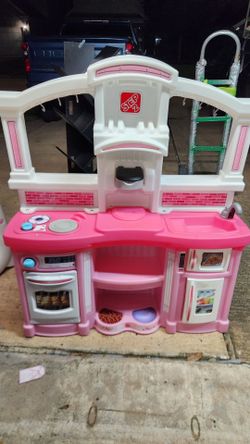 Kitchen. Toy STEP 2