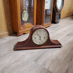 Antique Seth Thomas Mantle Clock