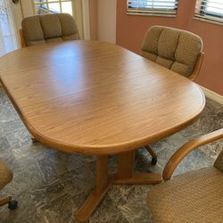 Dining Room Table With 4 Chairs With Wheels