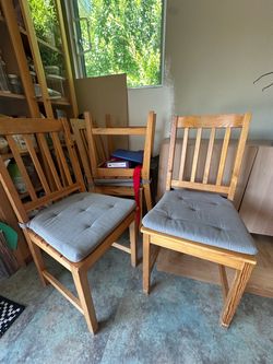 Set of 4 chairs