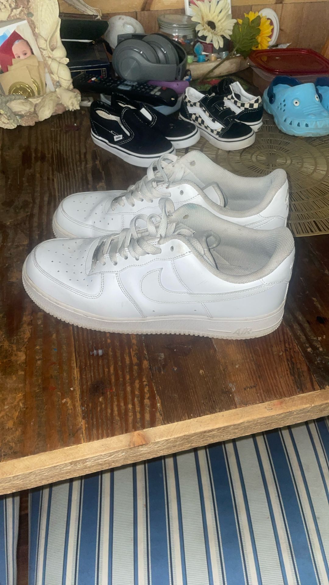 10.5 Men’s Air Force 1s