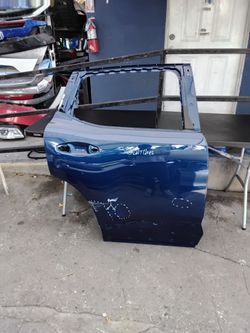 Nissan kicks 2025-2026 right passenger side rear door oem