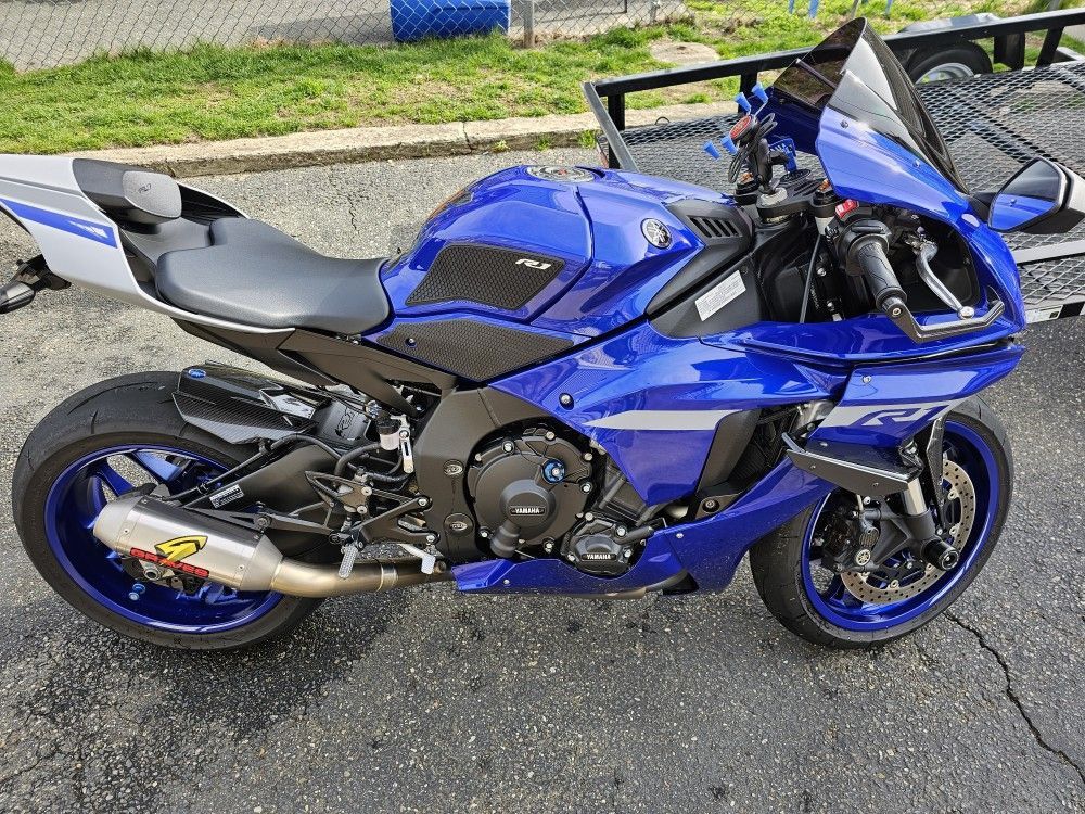 2021 Yamaha R1