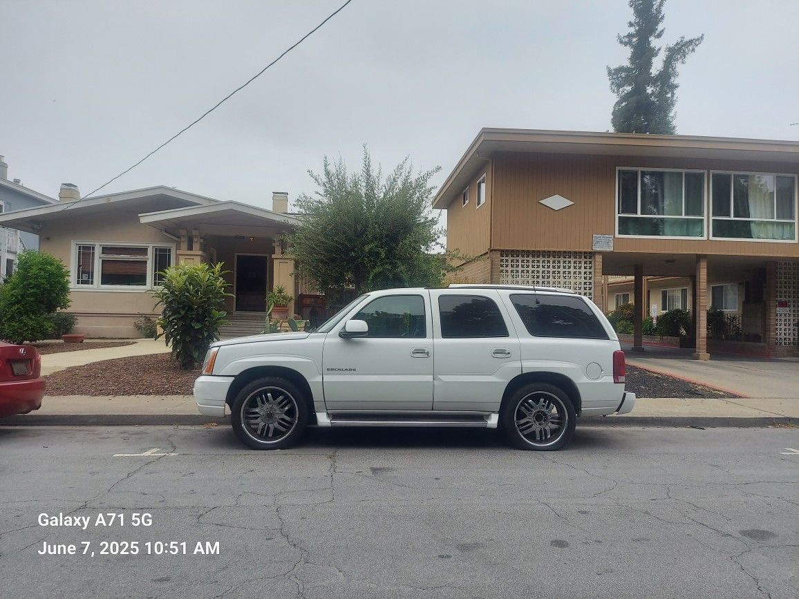 2002 Cadillac Escalade