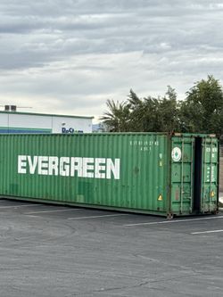 &2500 40ft Shipping Containers | New & Used | Delivery Available