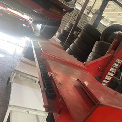 Hunter Alignment Machine 