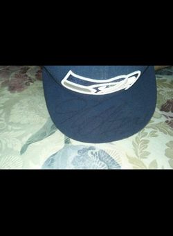 Seahawks Marshawn Lynch Autographed Hat
