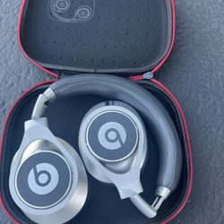 Beats Executives - Noise Canceling Headphones 