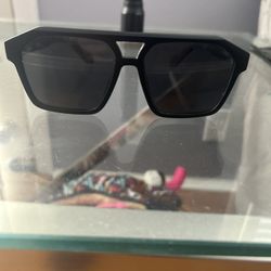 Quay sunglasses 