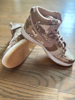 Desert camo Nike dunks size 6 women $55(Or best offer )