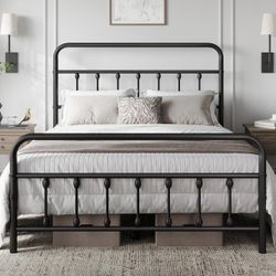 Queen Sized Metal Bed Frame Black 