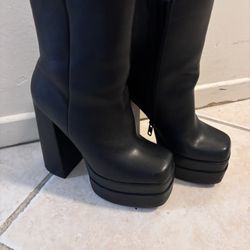 Black Boots Size 6