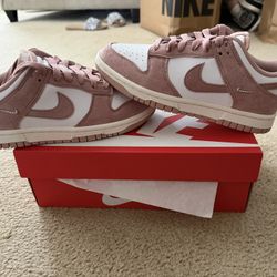 WMNS NIKE DUNK LOW Suede size 6
