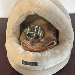 Nandog  bed