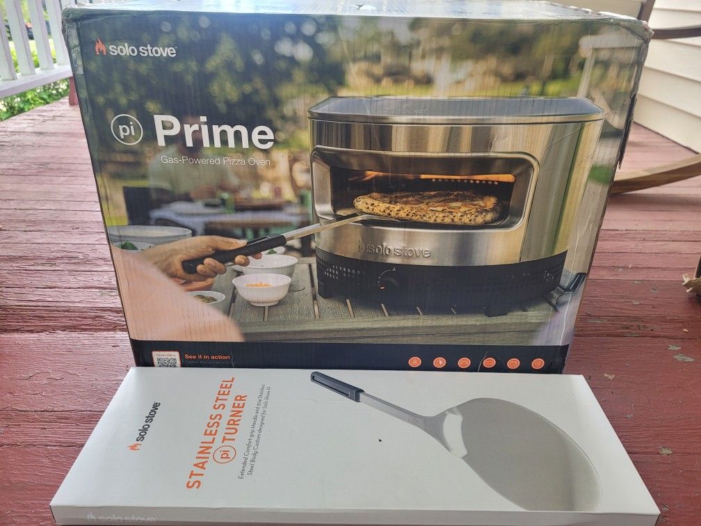 Gas Solo Pizza Stove And Turner Unopened